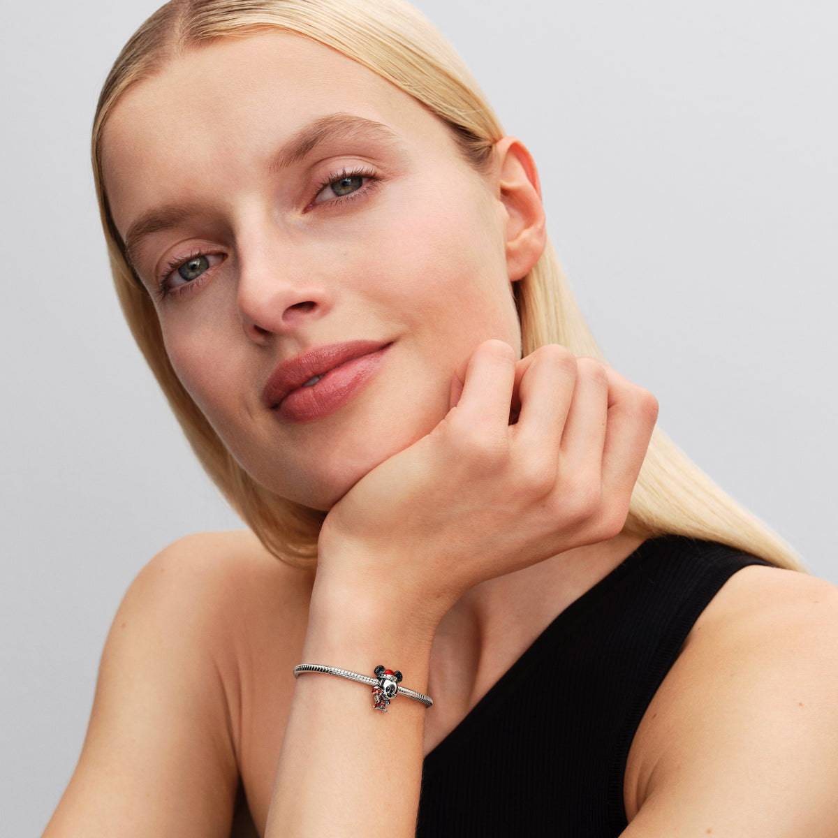 Pandora Charm Featuring Disney Mickey Mouse Holiday
