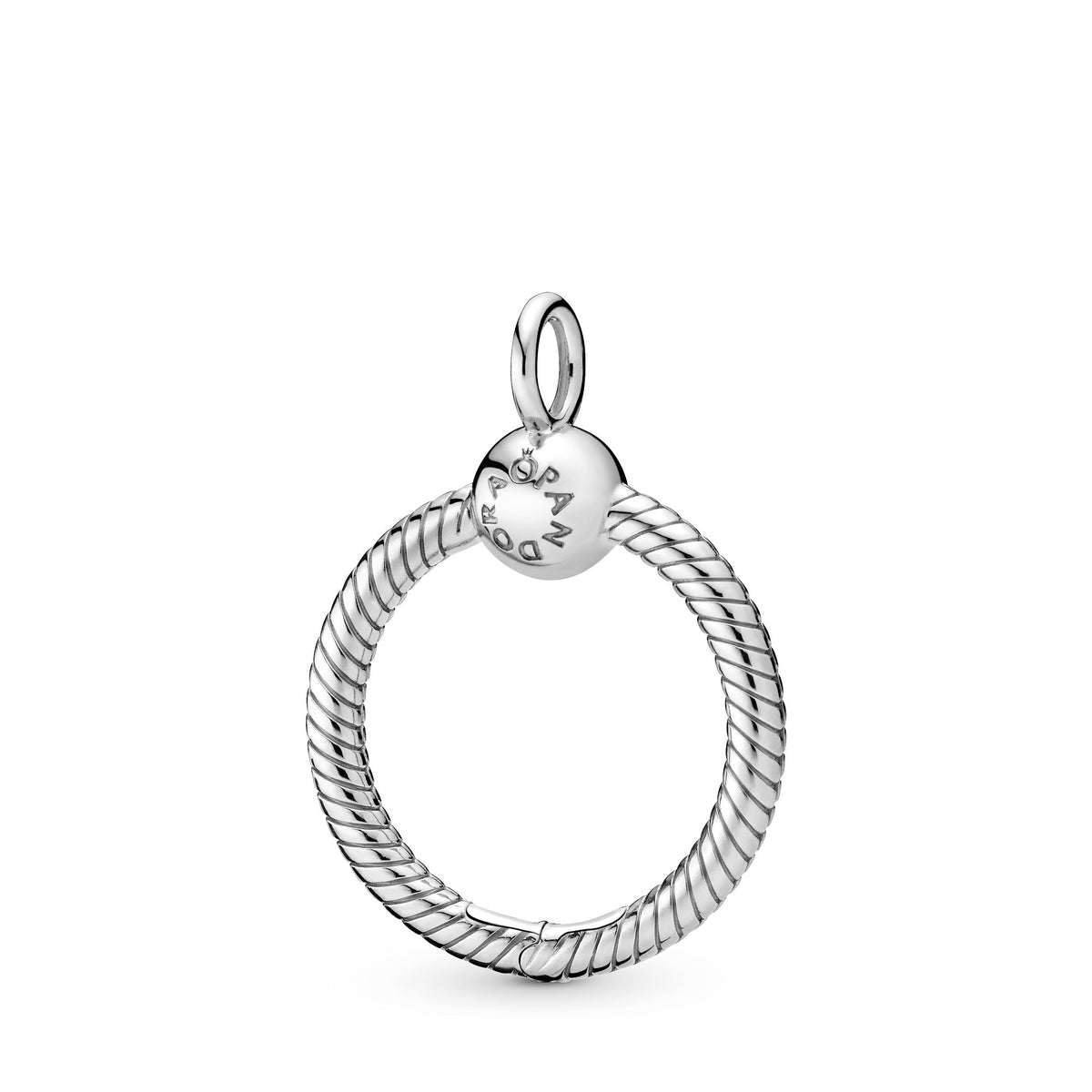 Pandora Necklace Featuring Moments O