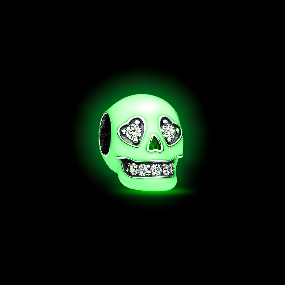 Pandora Charm Featuring Glow-in-the-dark Sparkling Skull