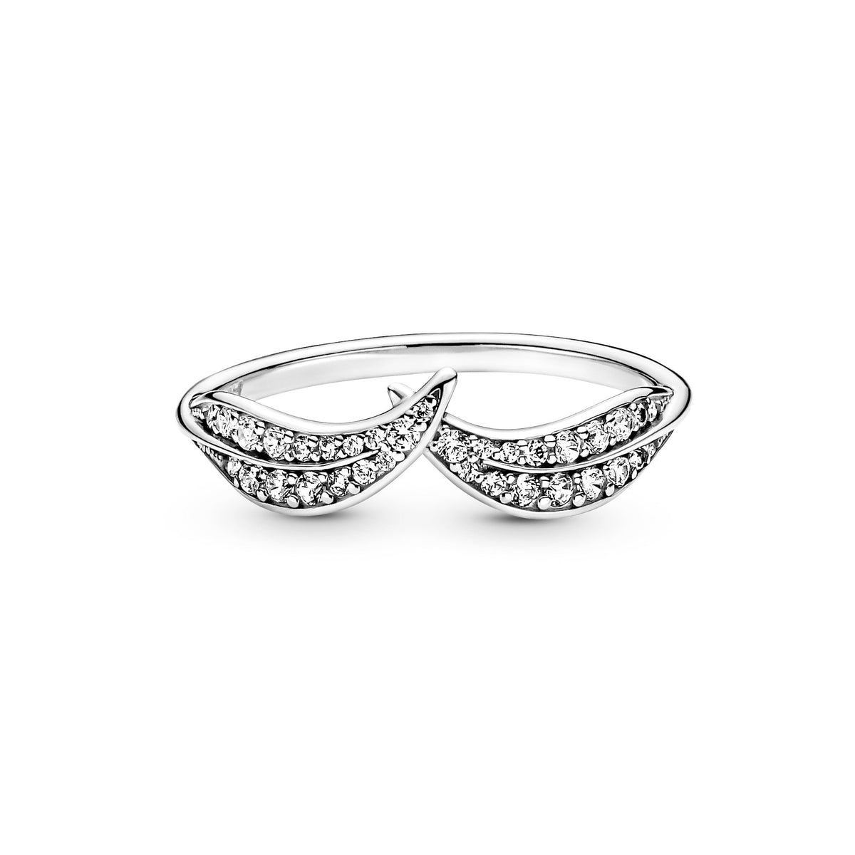 Pandora Ring Featuring Sparkling Leaves