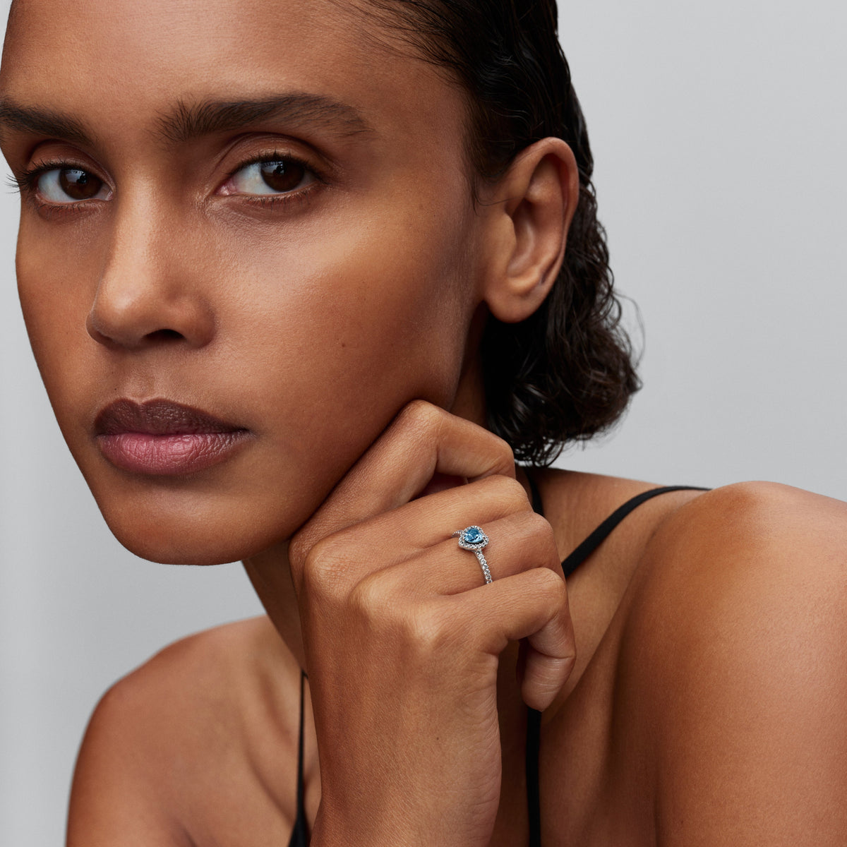 Pandora Elevated Light Blue Heart Ring