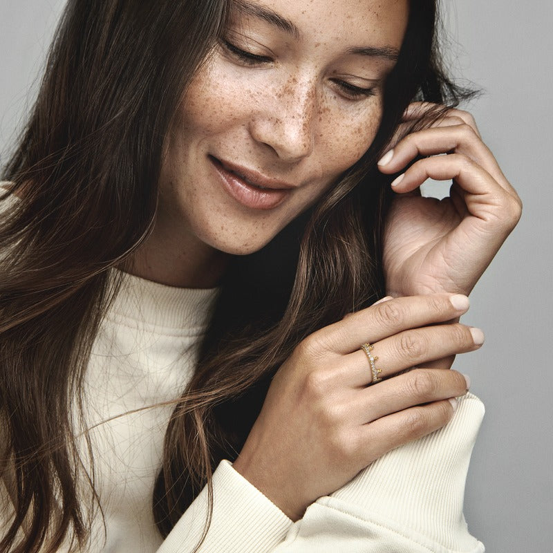 Pandora Ring Featuring Clear Sparkling Crown
